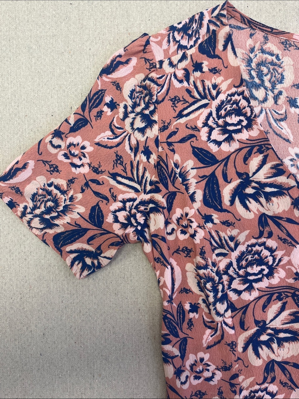GAP Pink Floral Button Front Dress Pockets Rayon Boho Cottagecore Size 4 - Picture 4 of 16